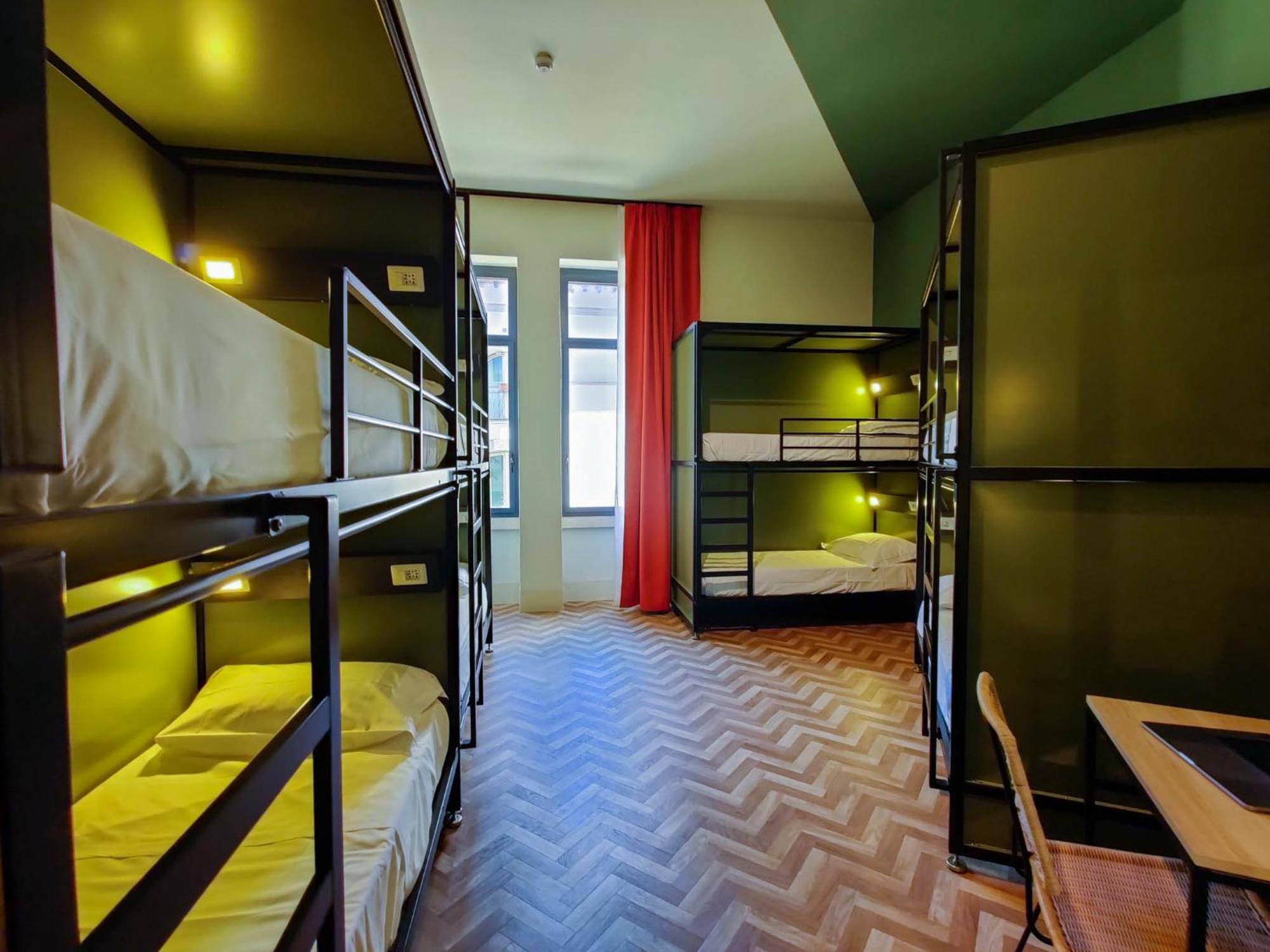 Yellowsquare Hostel